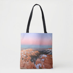 BROWN ROCKY MOUNTAIN UNDER BLUE SKY TOTE BAG
