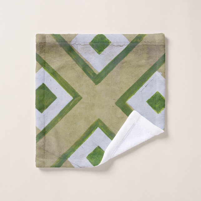 Brown, white, and green textile close-up photograp wash cloth (Wash Cloth)