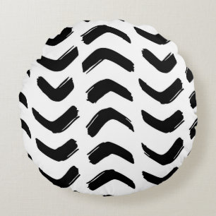 Brush strokes vintage seamless pattern. Black and Round Cushion