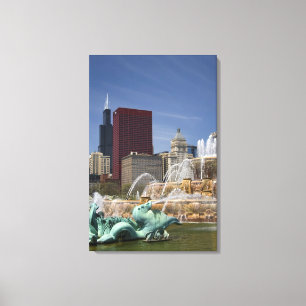 Buckingham Fountain located in Grant Park, 2 Canvas Print