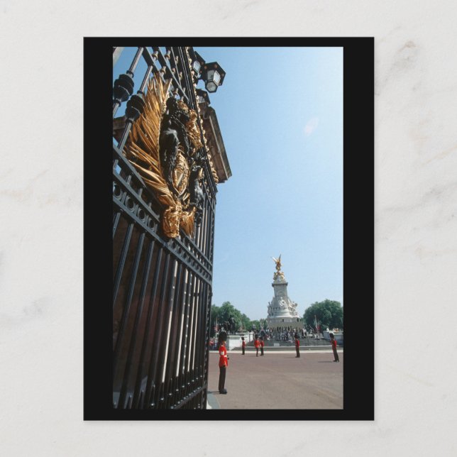 Buckingham Palace London Postcard (Front)