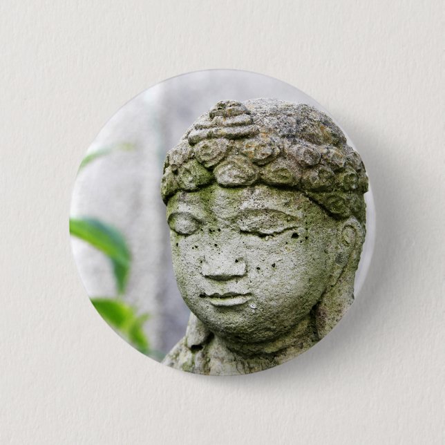Buddha head statue 6 cm round badge (Front)
