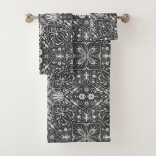 Bugs, off white on black bath towel set