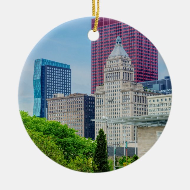 Buildings In Chicago Ceramic Tree Decoration (Front)