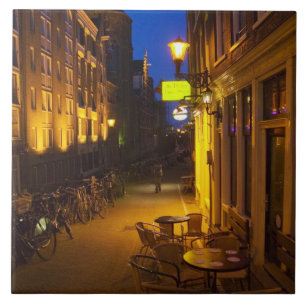 Buildings with 17th or 18th century facade and tile