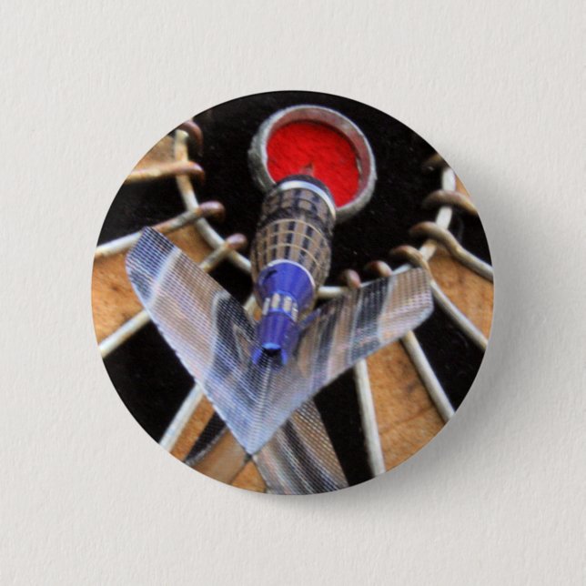 Bulls eye! Dart piercing board 6 Cm Round Badge (Front)