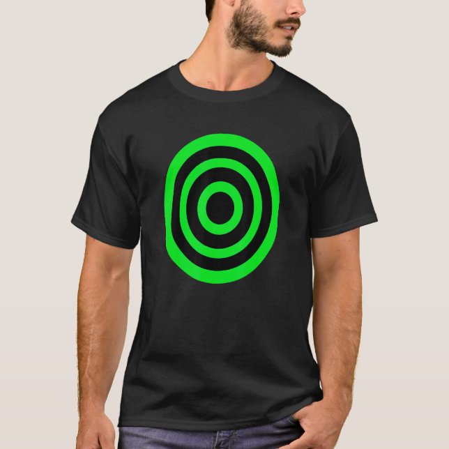Bullseye British Roundel Dart Board Bulls Eye T-Shirt (Front)