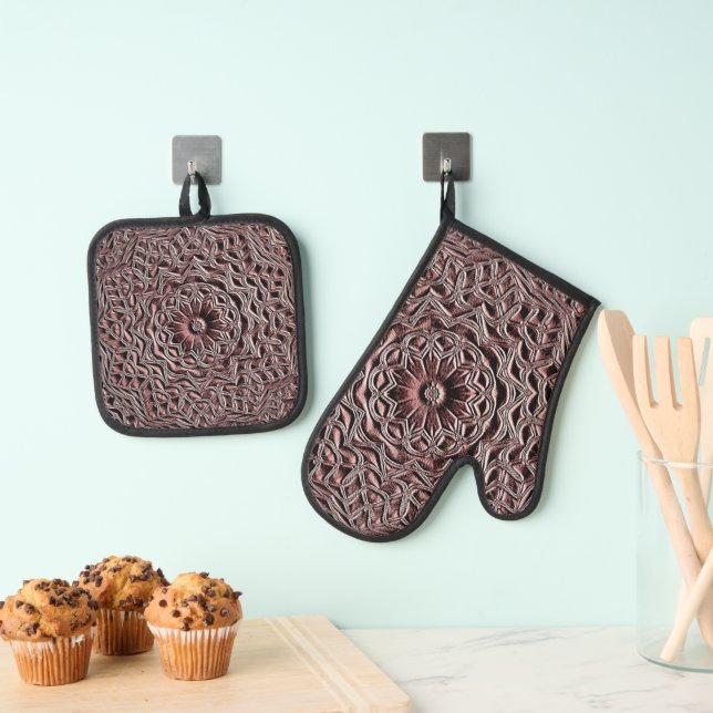 Burgundy Floral Geometric Oven Mitt & Pot Hold Holder Set (Insitu(Hanging))