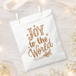Burnt Orange Joy to the World Christmas Lettering Favour Bags<br><div class="desc">Add a festive finishing touch to your holiday celebration with this "Joy to the World" favor bag. The hand-lettered chalkboard-inspired design gives it a rustic yet modern look. Text color options allow you to match your event décor effortlessly. Great for Christmas events, winter weddings, or holiday business giveaways. A charming...</div>