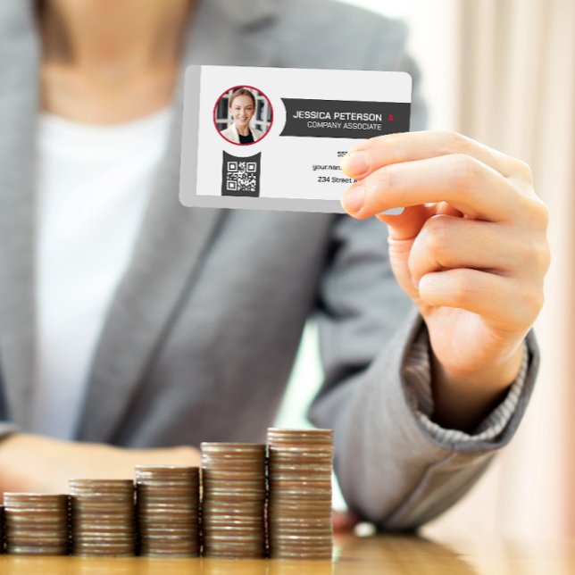 Business Woman Smiling | Corporate | QR Code Business Card (Creator Uploaded)