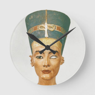 Bust of Queen Nefertiti, front view, from the stud Round Clock