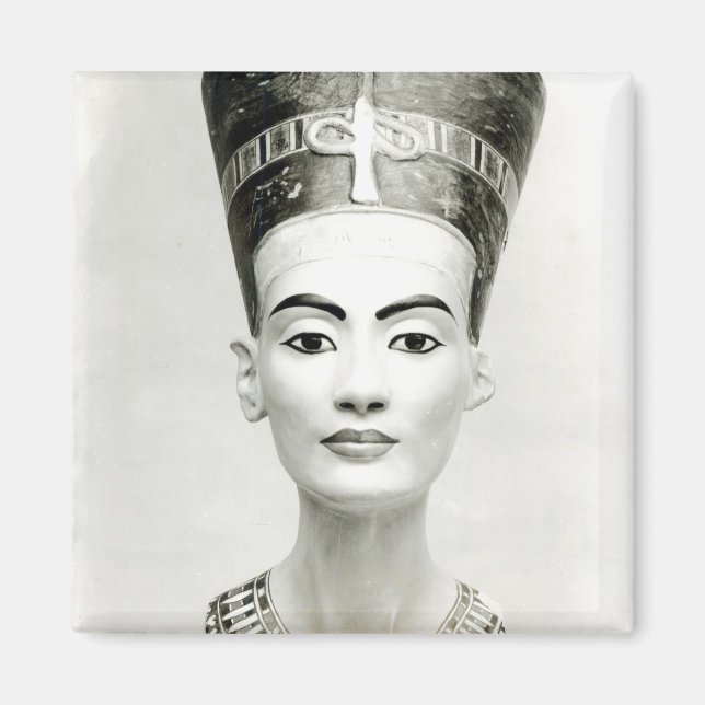 Bust of Queen Nefertiti Magnet (Front)