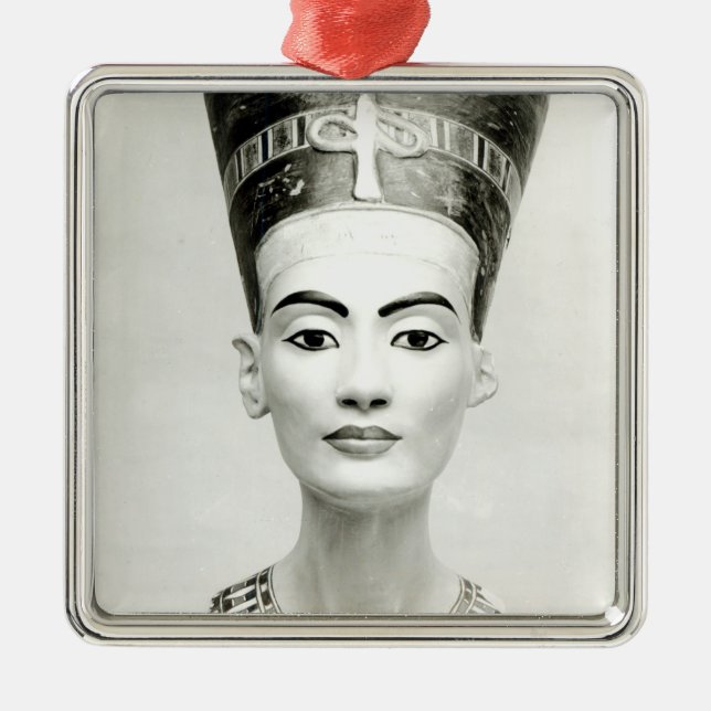 Bust of Queen Nefertiti Metal Tree Decoration (Front)
