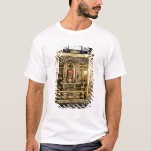 Butsudan shrine from a Damio's palace at Kyoto T-Shirt