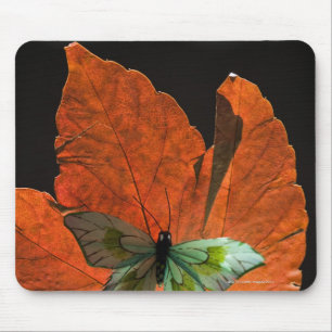 Butterfly on leaf 2 mouse mat
