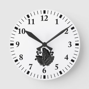 Butterfly-shaped paulownia round clock