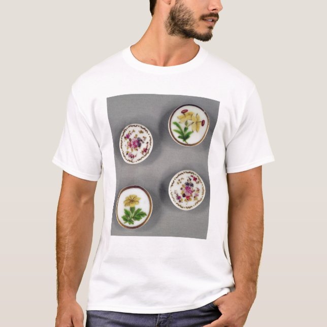 Buttons T-Shirt (Front)