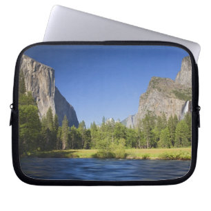 CA, Yosemite NP, Valley view with El Capitan, Laptop Sleeve