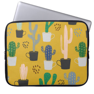 Cactus seamless pattern background. Hand drawn col Laptop Sleeve