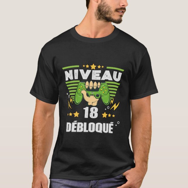 Cadeau 18 ans Anniversaire Gamer Niveau 18 T-Shirt (Front)
