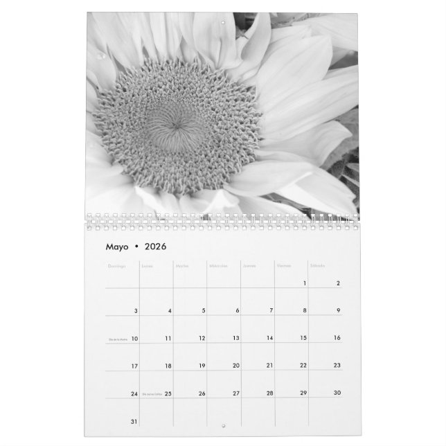 Calendario con fotografía en blanco y negro calendar (May 2026)