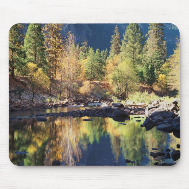 California, Sierra Nevada Mountains, Yosemite 4 Mouse Mat (Front)