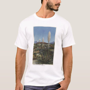 CaliforniaYucca Cacti in Bloom in Desert T-Shirt