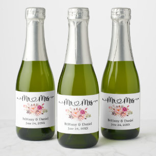 Calligraphy Heart Floral Mr. and Mrs. Wedding Mini Sparkling Wine Label