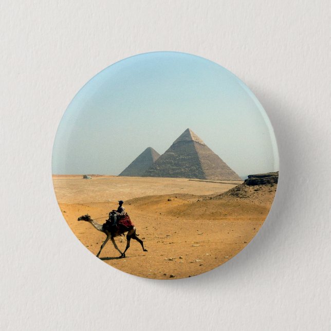 camel pyramid 6 cm round badge (Front)