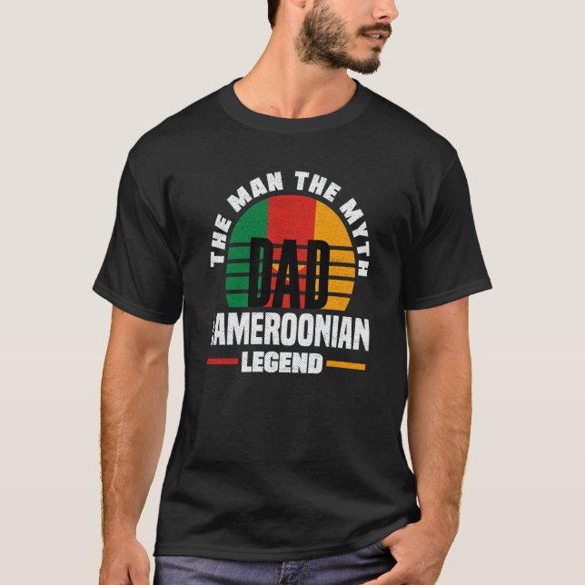 Cameroon Cameroonian Cameroon Flag Fathers Day T-Shirt (Front)