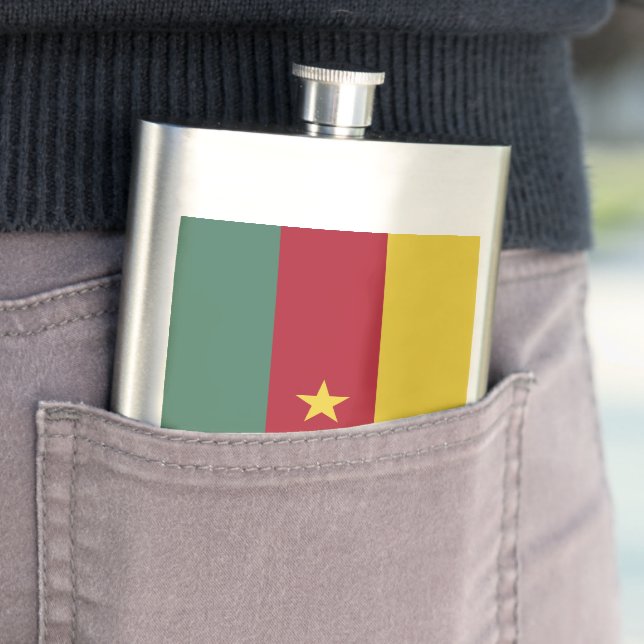 Cameroon flag hip flask (In Situ)