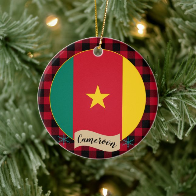 Cameroon, Red buffalo plaid & Cameroon Flag Ceramic Tree Decoration (Tree)