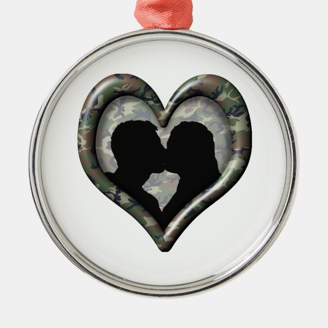 Camo Kissing Couple Heart Metal Tree Decoration (Front)