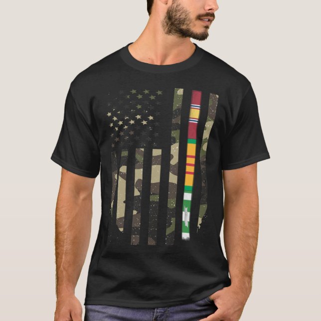 Camouflage Flag American USA Patriotic US Vietnam  T-Shirt (Front)