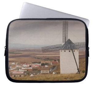 Campo de Criptana, antique La Mancha windmills Laptop Sleeve