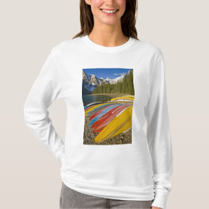 Canada, Alberta, Banff National Park, Moraine T-Shirt