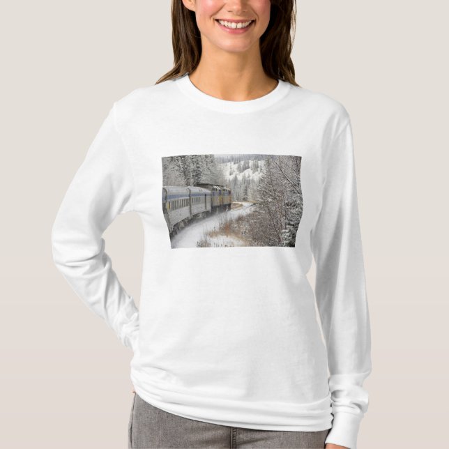 Canada, Alberta. VIA Rail Snow Train between T-Shirt (Front)