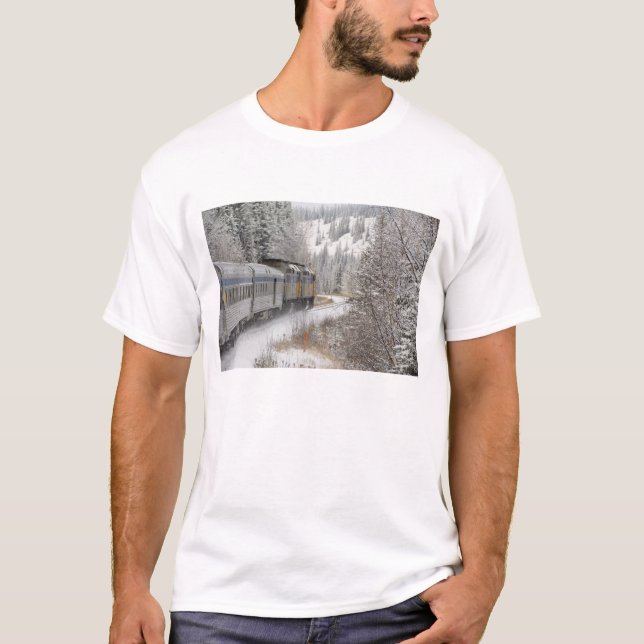 Canada, Alberta. VIA Rail Snow Train between T-Shirt (Front)