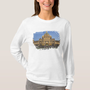 Canada, BC, Victoria, BC Legislature Building at T-Shirt