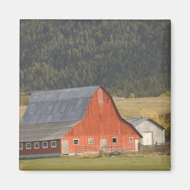 CANADA, British Columbia, Enderby. Red Barn / Magnet (Front)