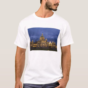 CANADA, British Columbia, Victoria. Evening, T-Shirt