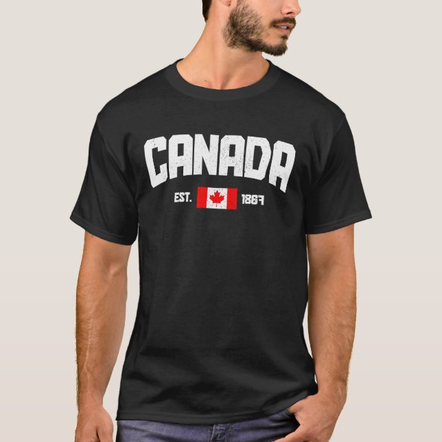 Canada Est 1867 Maple Leaf Canadian Flag Pride Roo T-Shirt (Front)