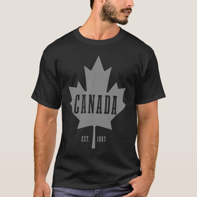 Canada Est 1867 Maple Leaf Canadian Flag Pride Roo T-Shirt (Front)