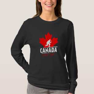 Canada Hockey Maple Leaf Ice Hockey Player Vintage T-Shirt