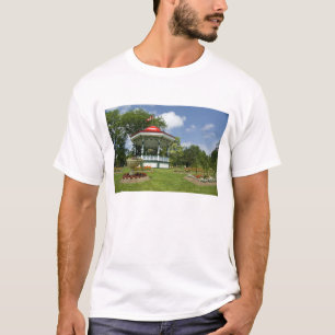 Canada, Nova Scotia, Halifax, Public Gardens. T-Shirt
