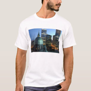 Canada, Quebec, Montreal. Downtown Montreal, T-Shirt