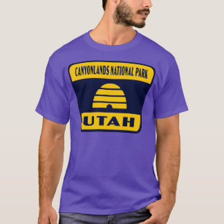 Canyonlands National Park Utah Retro Flag Badge Ye T-Shirt
