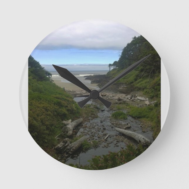 Cape Cove, Cape Perpetua, Oregon Round Clock (Front)