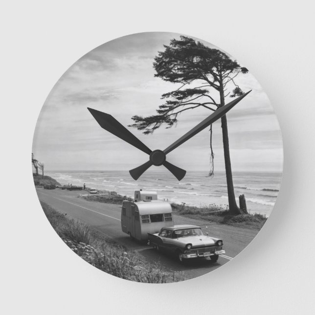 Car Pulling Trailer Round Clock (Front)