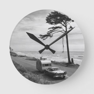 Car Pulling Trailer Round Clock
